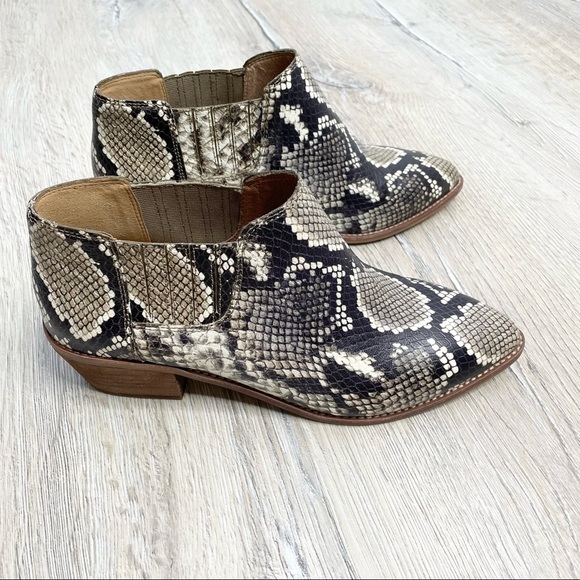 Madewell Sonia Chelsea Boot Snake Embossed Leather  Sz 7.5 NWOT - Picture 12 of 13